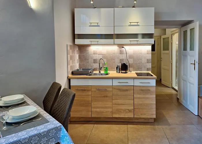 Modern Parkside Garden View Apartament Budapesta