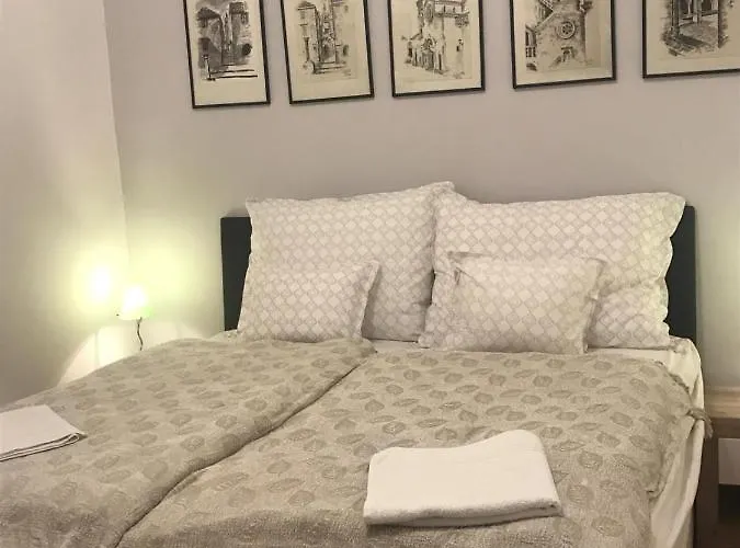 Modern Parkside Garden View Apartament *